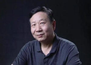 黄心渊（教授）：中国传媒大学动画与数字学院院长、博士生导师、教育部高等学校动画与数字媒体教学指导委员会秘书长、全国高等院校计算机基础教育研究会会长